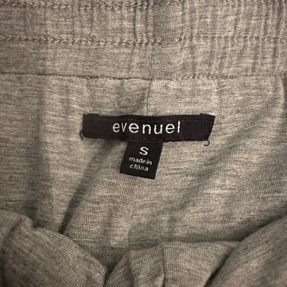 Silver sequin jogger pants with draw string waist - Picture 6 of 6